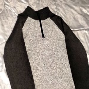Boys Sonoma 1/4 zip Sweater Dark Gray/Light Gray (SZ L 14/16) - Excellent Cond!!
